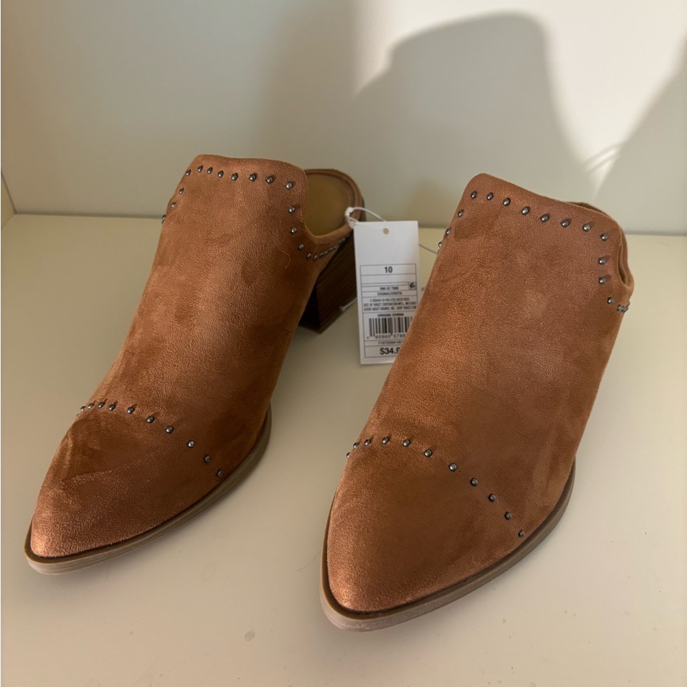 Target Tan Mules Classic Pointed-Toe Design